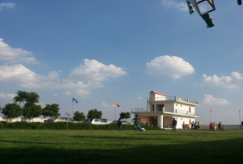 farmhouses for sale in Noida